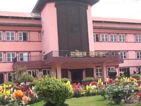 राजनीतिक दल फुटाउन सहज हुनेगरी जारी भएको अध्यादेश विरुद्ध सर्वोच्च अदालतमा रिट दर्ता