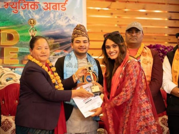 धुमधामका साथमा “जलजला राष्ट्रिय फिल्म एण्ड म्युजिक अवार्ड – २०८०” सम्पन्न'