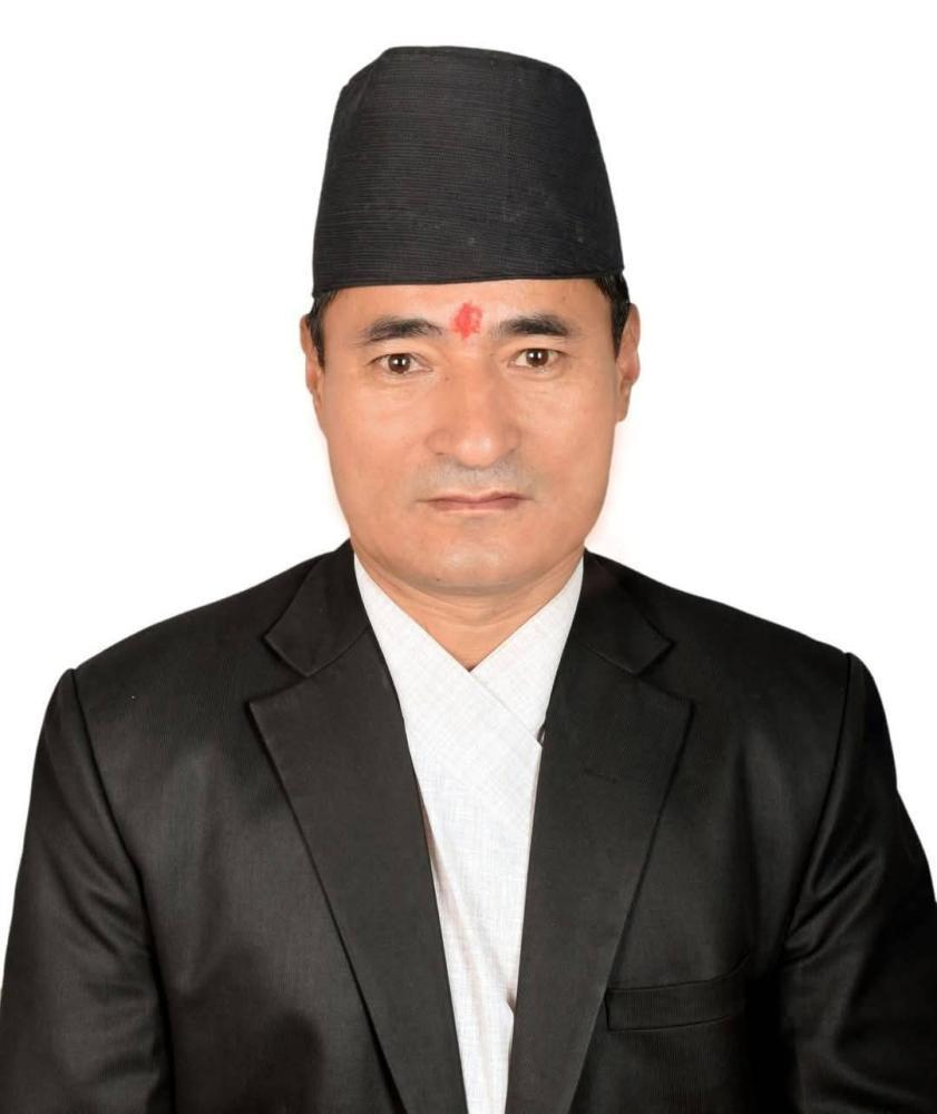 साँच्चीकै जनताका सेवक वडा अध्यक्ष रमेश डंगोल  आफनो कार्यकालको सम्पूर्ण सेवा सुबिधा गरिब तथा जेहेन्दार विद्यार्थीलाई प्रदान